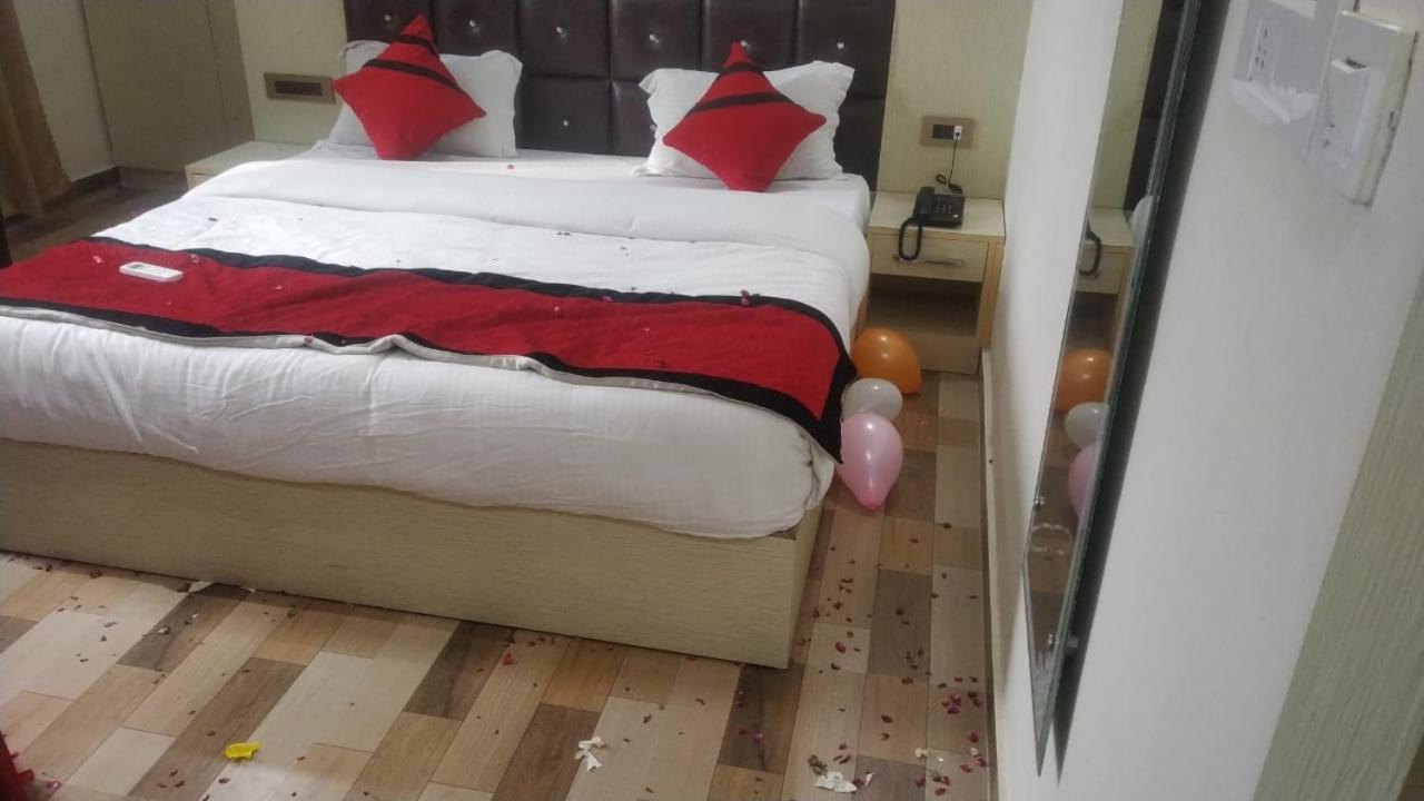 Hotel Ss Grand Λάκναου Εξωτερικό φωτογραφία