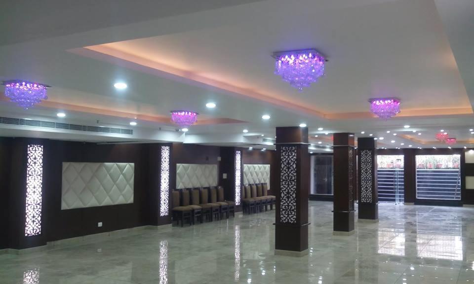 Hotel Ss Grand Λάκναου Εξωτερικό φωτογραφία