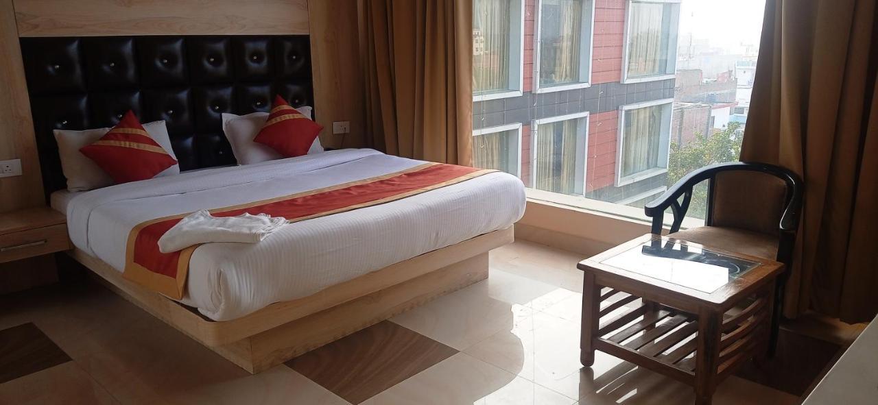 Hotel Ss Grand Λάκναου Εξωτερικό φωτογραφία